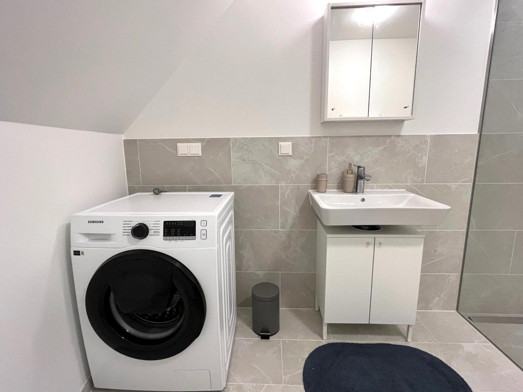 Free Parking / Brandnew With Air Condition And Balcony Viena Exterior foto